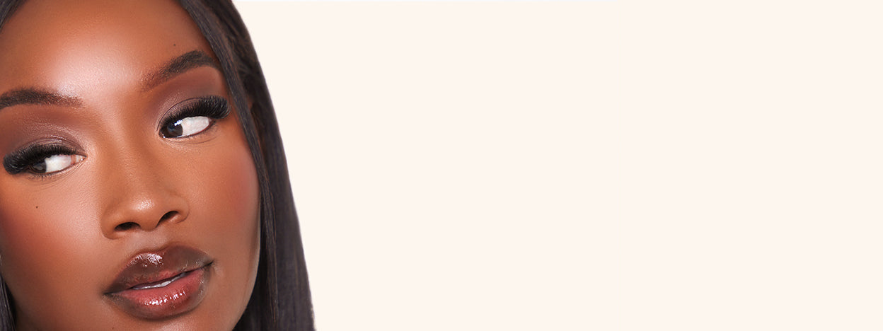 Close-up of Russian lashes on a lash model