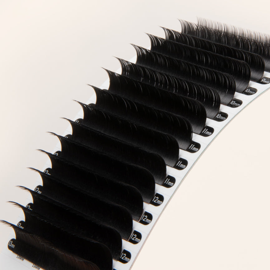 Chelsea Lashes - volume lash extensions, volume lashes, the best volume lashes, the best russian lashes, eyelash extensions, the best lash extensions, the best eyelash extensions, hybrid lashes, russian lashes,  eyelash extensions, classic lashes